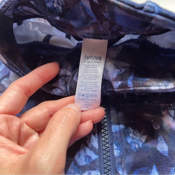 Ivivva Lululemon Perfect Your Practice Jacket Zip Up Blue Abstract Floral Size 7 - Picture 4 of 4